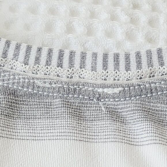 Lululemon Athletica Womens striped activewear tank top size 4 - Picture 11 of 12